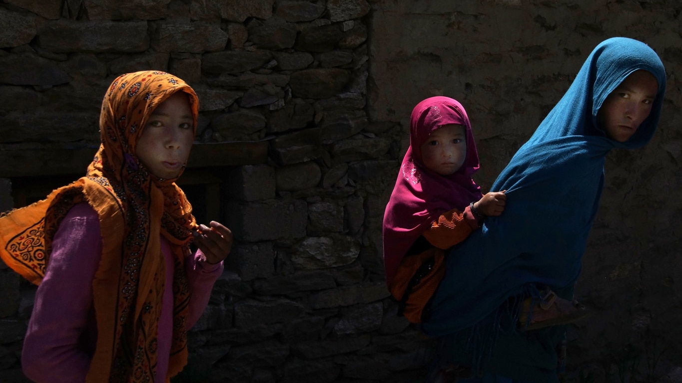 des jeunes filles dans un village dans la partie musulmane du Zanskar