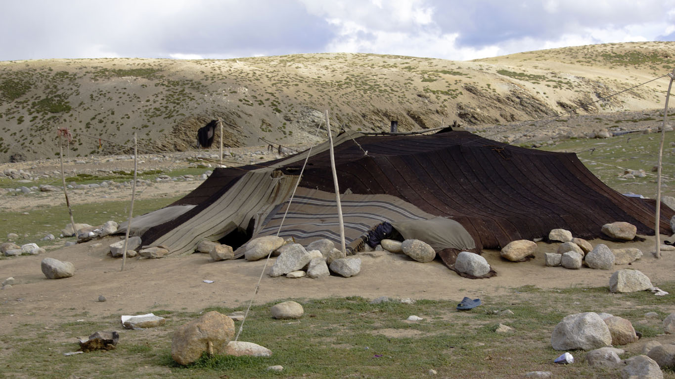 une tente de nomades du Rupshu au lac Tsomo Riri