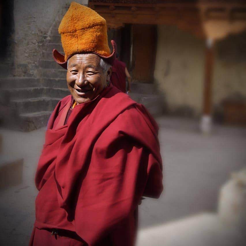 Un moine réjoui au monastère de Tongde au Zanskar