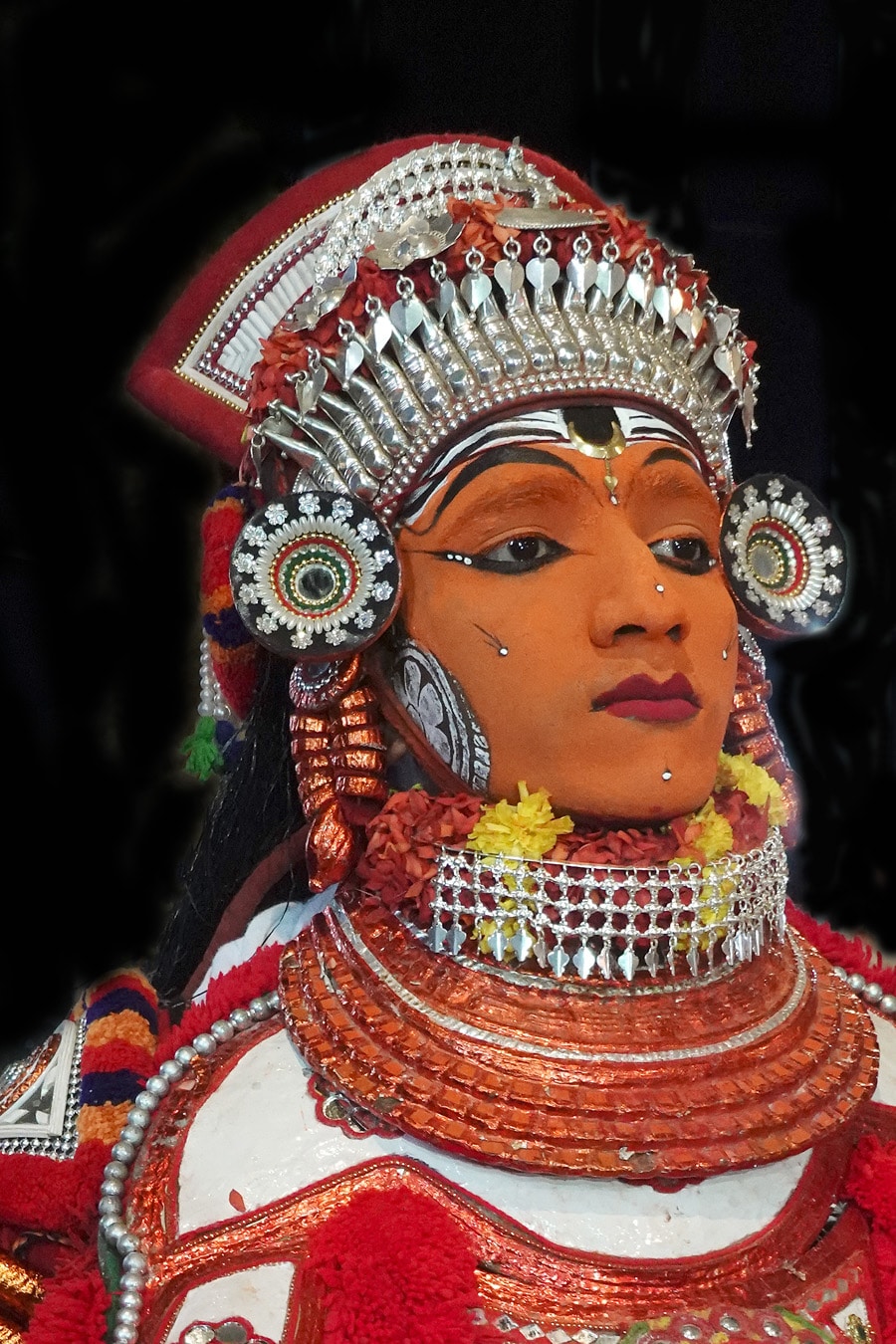 visage performer ghandakarnan vellatam Azhikkal Kannur
