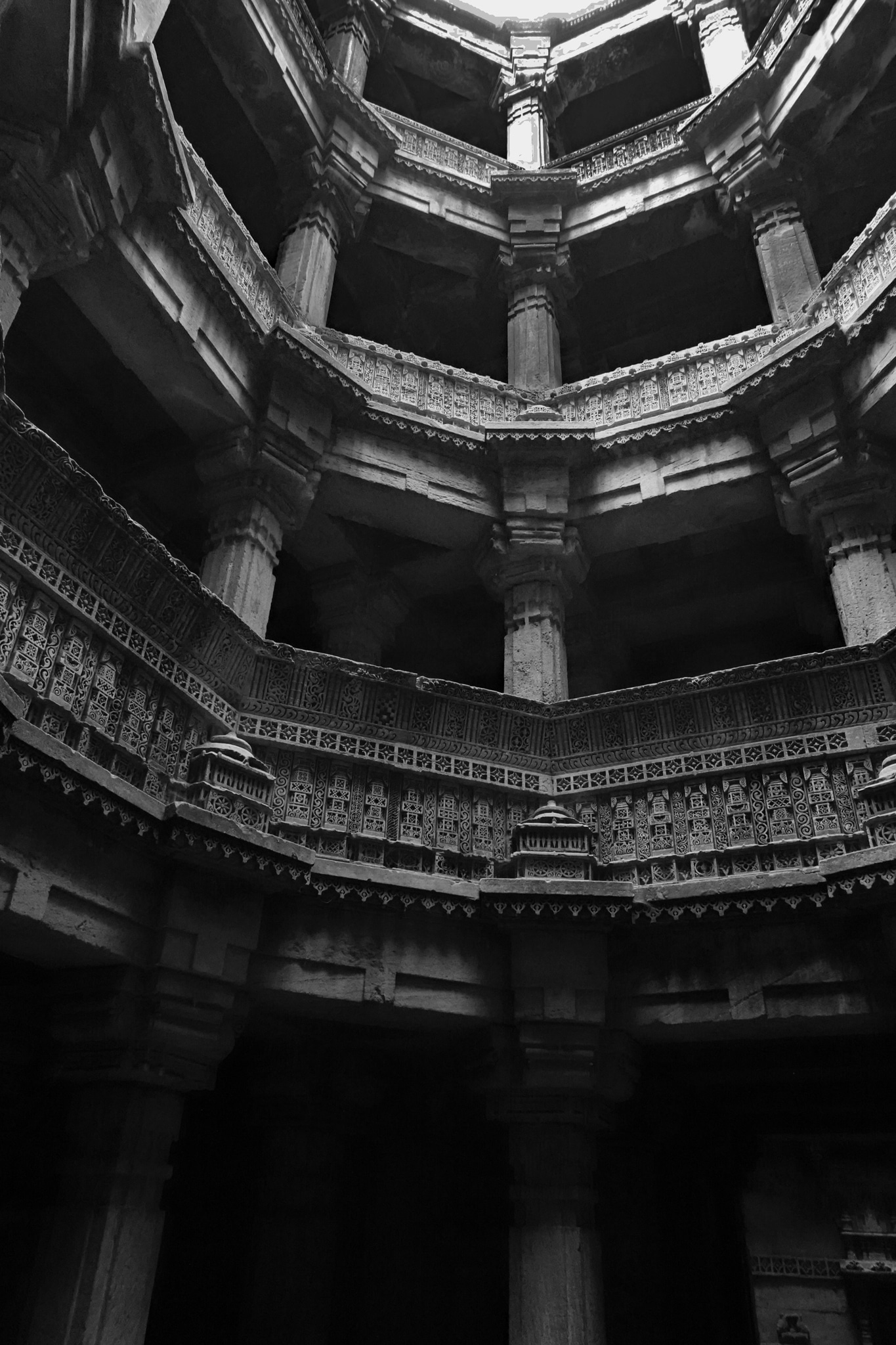 Mes voyages en Inde : Contreplongée du puits, baori, Dada Hari Nivav Ahmedabad Gujarat